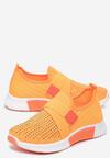Narancssárga sportcipő