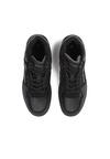 Fekete sportcipő