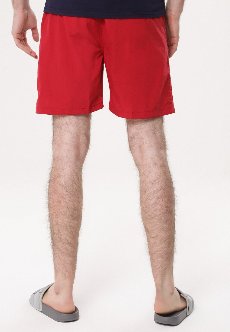 Piros rövid nadrág