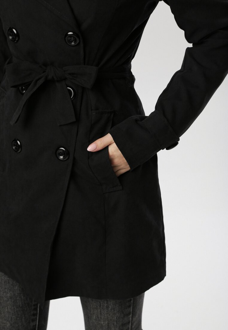 Fekete kabát
