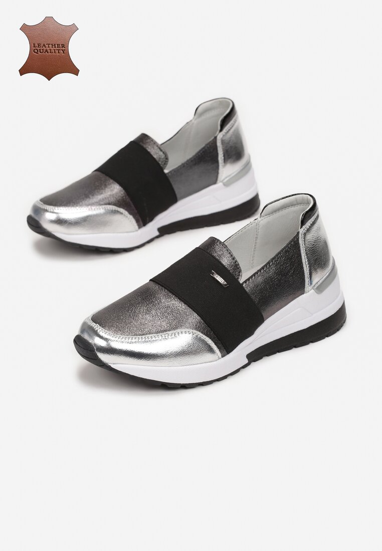 Ezüst színűek tornacipő
