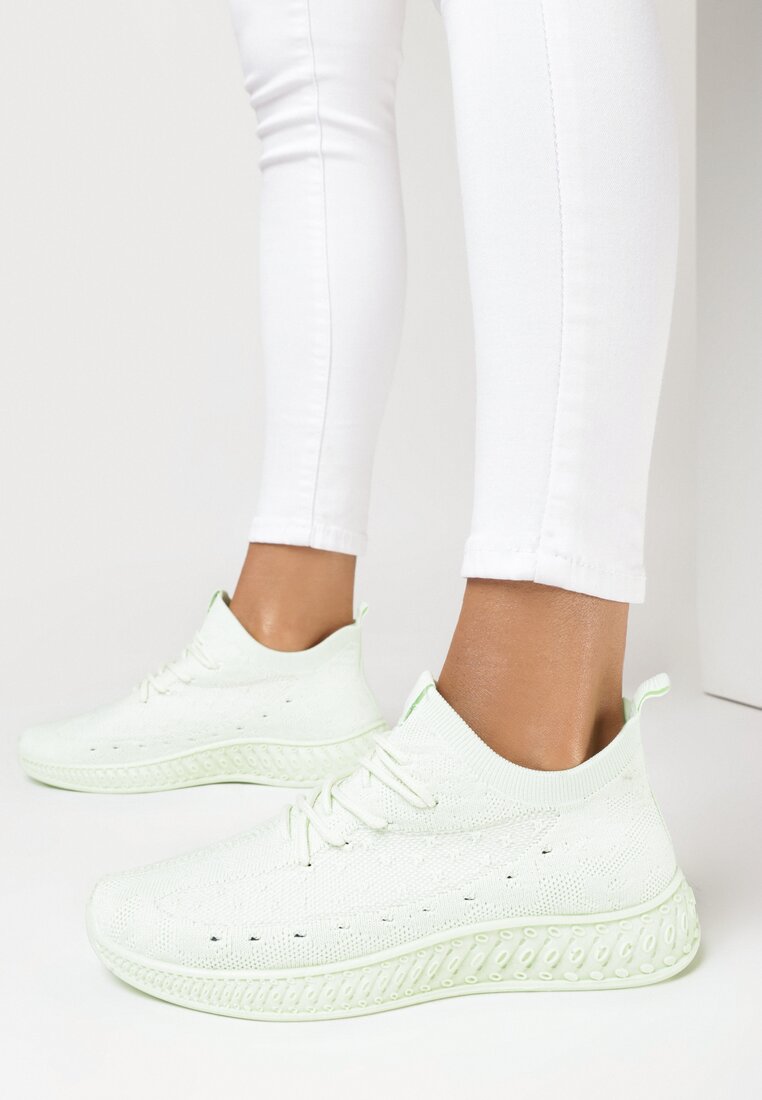 Zöld sportcipő