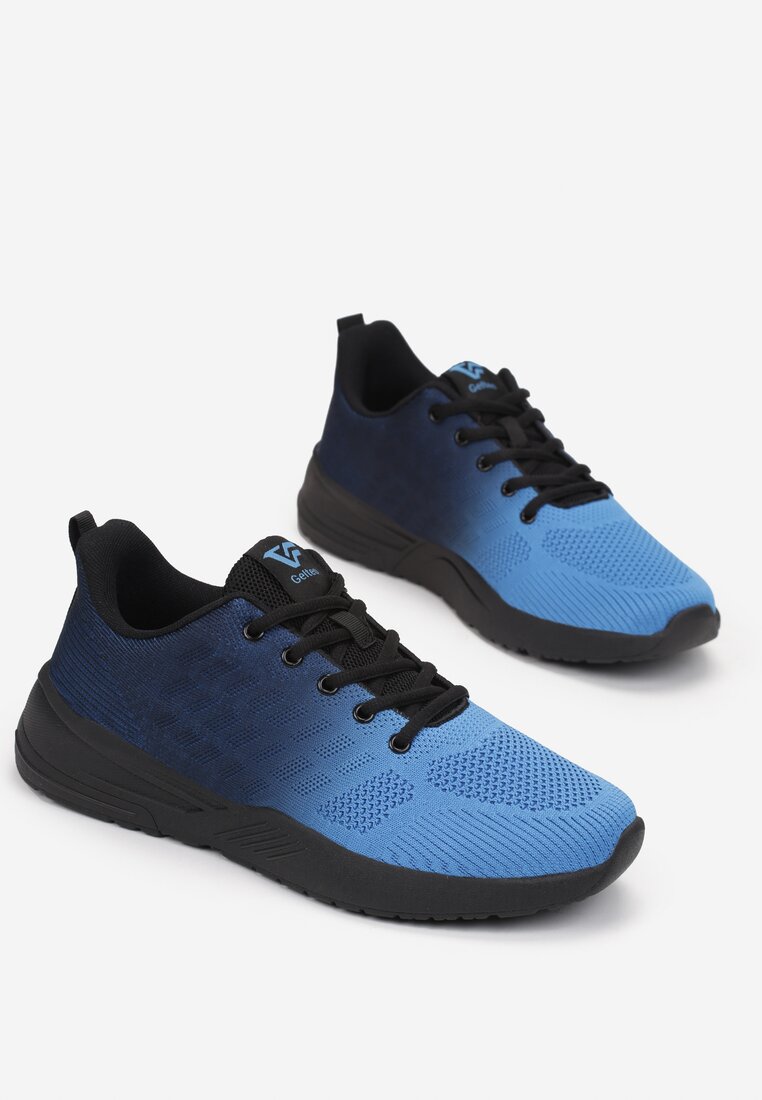 Kék sportcipő