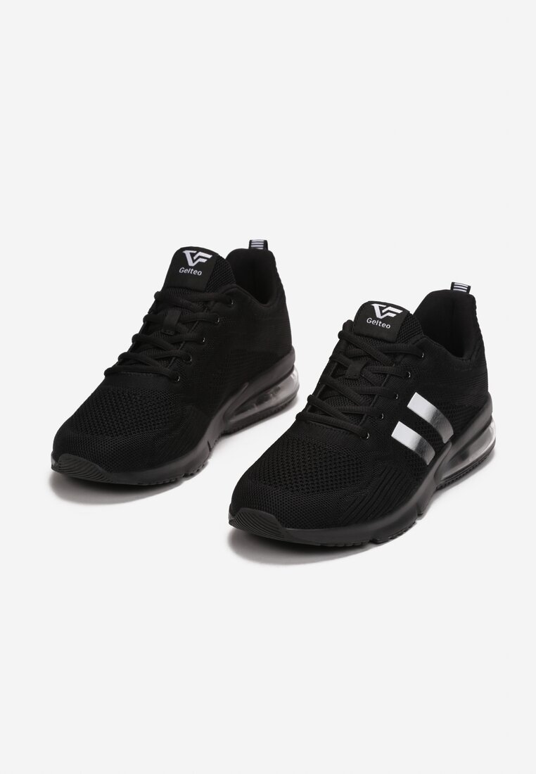 Fekete színűek színűek sportcipő